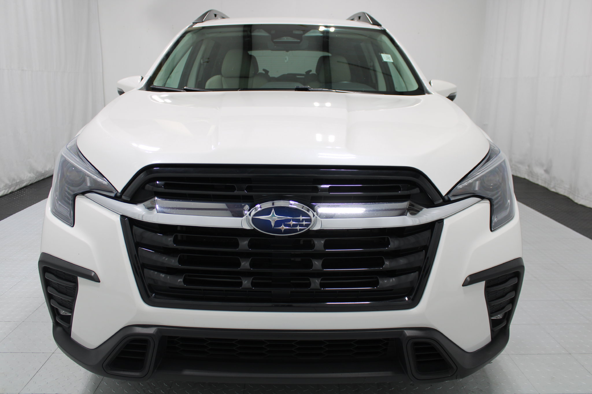 Used 2023 Subaru Ascent Limited AWD/4WD image 3