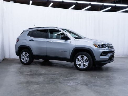 Used 2022 Jeep Compass Latitude AWD/4WD image 1