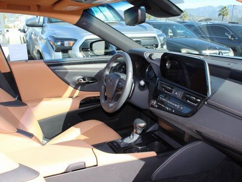 Certified 2023 Lexus ES 350 image 5