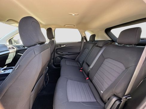 Certified 2024 Ford Edge SE image 21