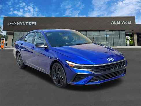 Certified 2026 Hyundai Elantra Sport FWD image 3