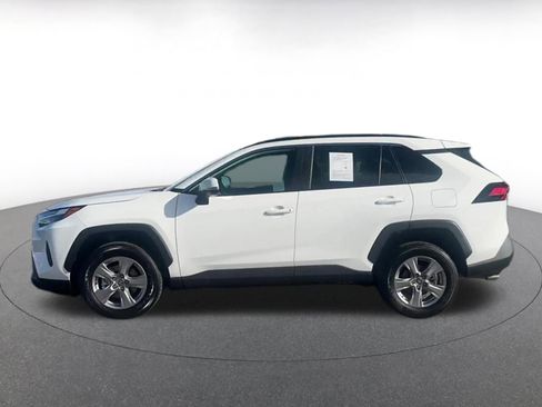 Used 2025 Toyota RAV4 XLE image 9