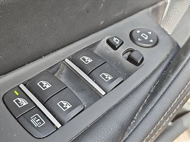 Used 2021 BMW M550i xDrive w/ Dynamic Handling Package AWD/4WD image 12