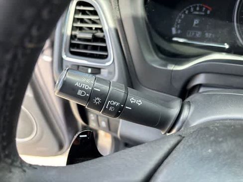 Used 2021 Honda HR-V EX-L image 15