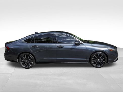 Used 2023 Honda Accord Touring image 6