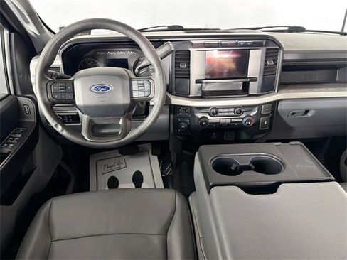 Used 2023 Ford F250 XL w/ XL Chrome Package image 21