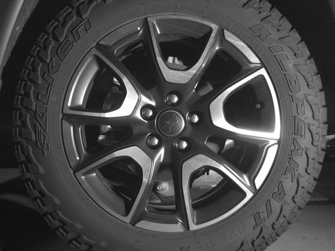 Used 2025 Jeep Compass Trailhawk AWD/4WD image 14