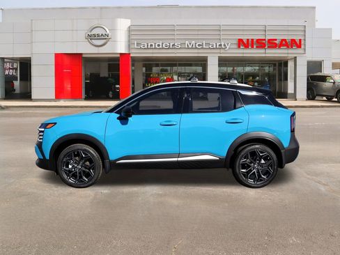 New 2026 Nissan Kicks SR w/ Illumination Package image 6