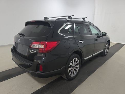 Used 2017 Subaru Outback 2.5i Touring w/ Popular Package #5A AWD/4WD image 6