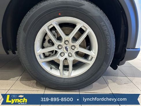 New 2026 Ford Explorer Active image 21