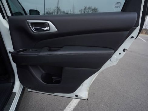 Used 2018 Nissan Pathfinder SL w/ Midnight Edition Package image 22