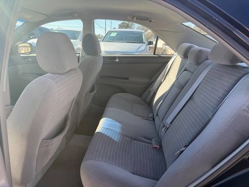 Used 2005 Toyota Camry LE image 11