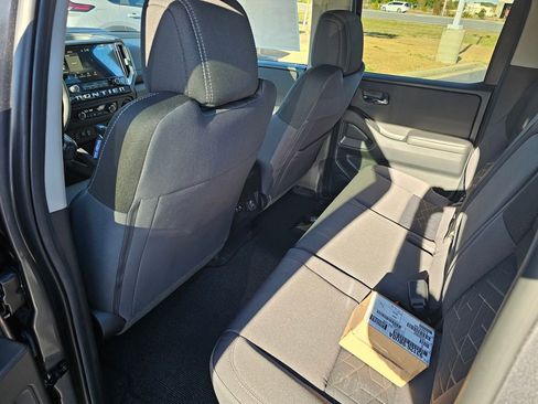 New 2026 Nissan Frontier SV w/ SV Convenience Package image 11