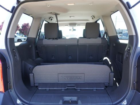 Used 2015 Nissan Xterra S w/ Value Package RWD image 12