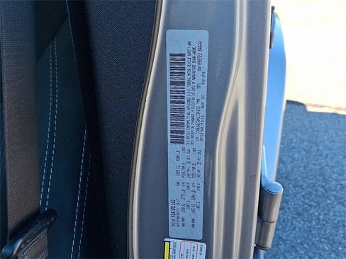Used 2017 Jeep Wrangler Unlimited Sahara w/ Connectivity Group image 33
