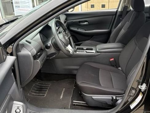 Used 2025 Nissan Sentra SV FWD image 22