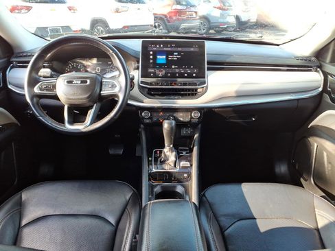 Certified 2022 Jeep Compass Limited image 9