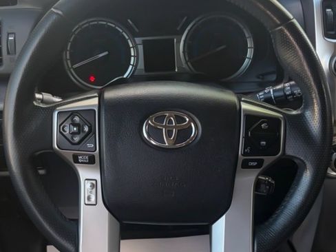 Used 2016 Toyota 4Runner Limited AWD/4WD image 18