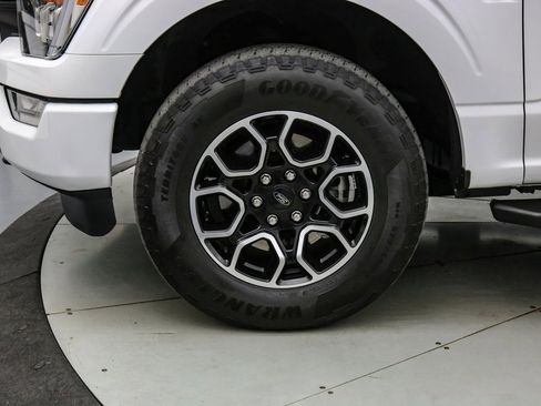 Certified 2022 Ford F150 XLT w/ Equipment Group 302A High image 11