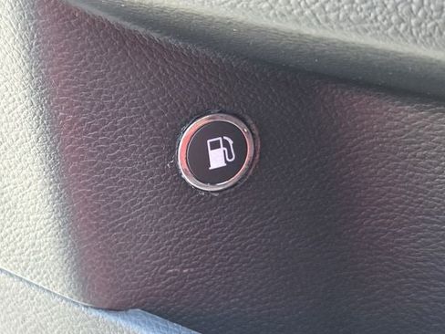 Used 2022 Chrysler 300 S RWD image 38