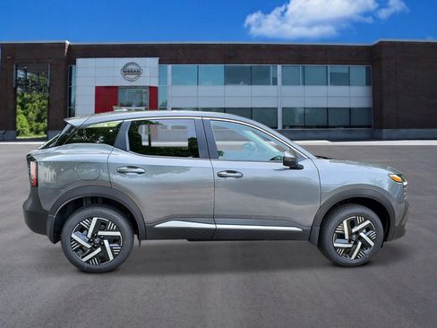 New 2026 Nissan Kicks SV FWD image 7