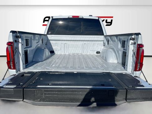 Used 2025 Ford F150 Lariat AWD/4WD image 26