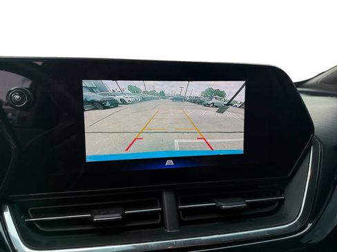 Used 2025 Chevrolet Trax RS w/ Sunroof Package FWD image 16