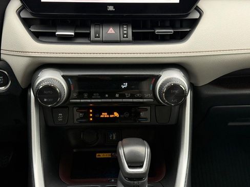 Used 2023 Toyota RAV4 Limited image 15