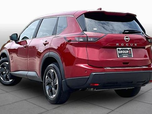 Certified 2026 Nissan Rogue SV FWD image 12