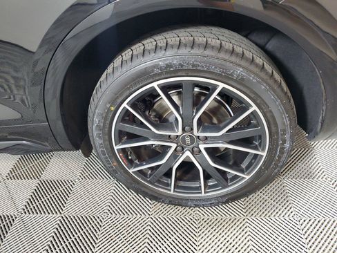 Used 2023 Audi SQ5 Prestige AWD/4WD image 10