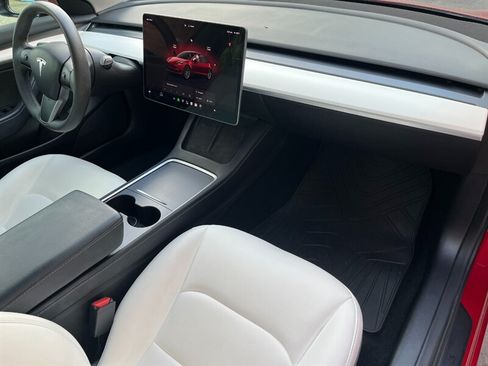 Used 2022 Tesla Model 3 Long Range AWD/4WD image 7