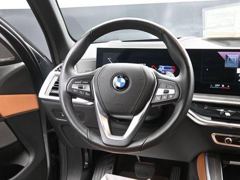 Certified 2026 BMW X5 sDrive40i w/ Climate Comfort Package RWD image 15