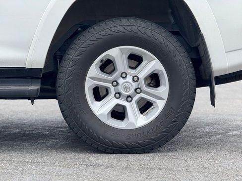 Used 2024 Toyota 4Runner SR5 image 3