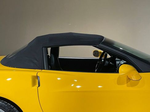 Used 2005 Chevrolet Corvette Convertible w/ Preferred Equipment Group RWD image 73