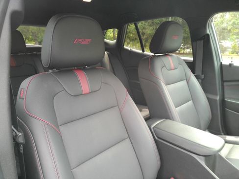 Used 2024 Chevrolet Trax RS w/ Driver Confidence Package FWD image 17
