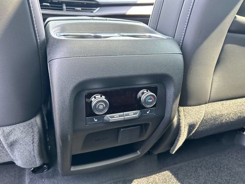 New 2026 Buick Enclave Avenir AWD/4WD image 33