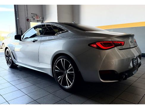 Used 2019 INFINITI Q60 3.0t Luxe w/ Essential Package AWD/4WD image 10