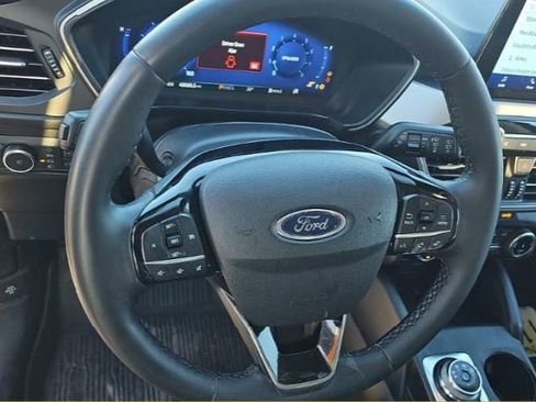 Used 2022 Ford Escape SEL w/ Technology Package image 6