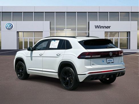 Used 2025 Volkswagen Atlas Cross Sport SEL R-Line image 8