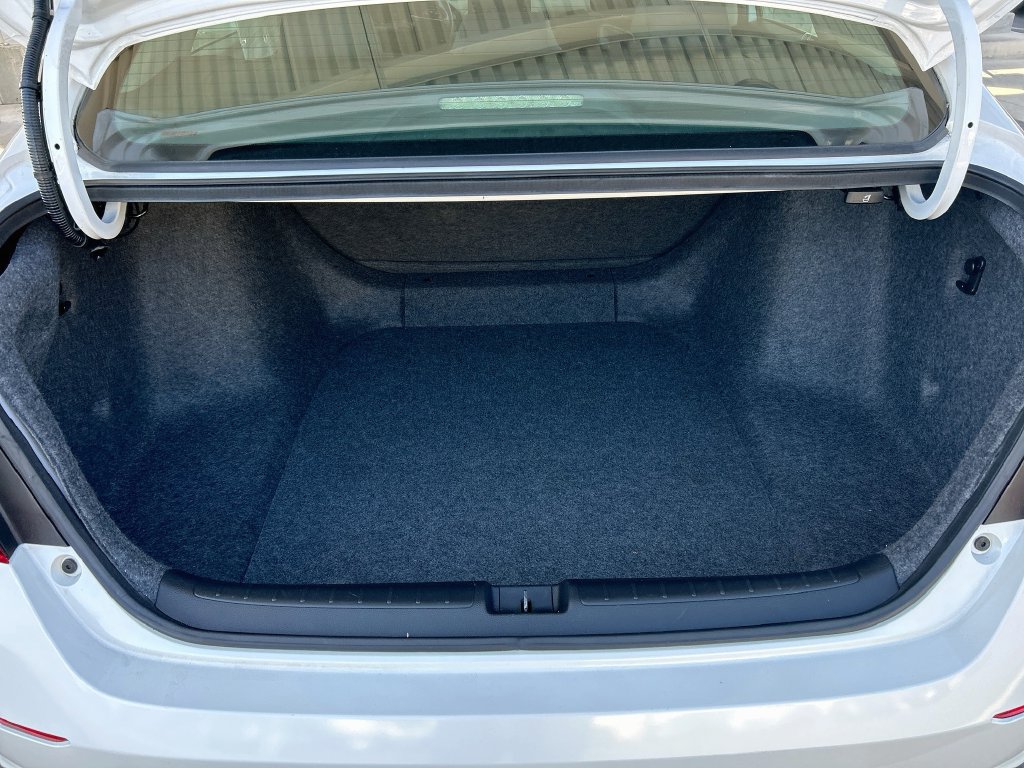 Used 2018 Honda Accord LX image 23