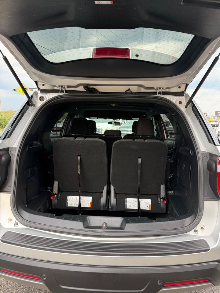 Used 2019 Ford Explorer XLT AWD/4WD image 22