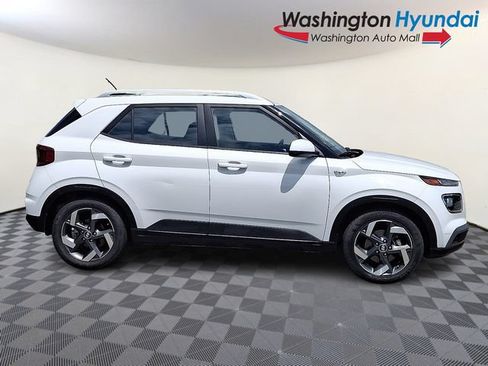 Certified 2023 Hyundai Venue SEL FWD image 7