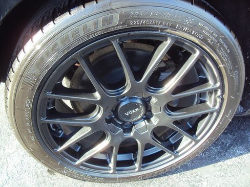 Used 2013 Volkswagen Golf 4-Door image 8