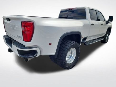 Used 2024 Chevrolet Silverado 3500 High Country w/ High Country Premium Package AWD/4WD image 5