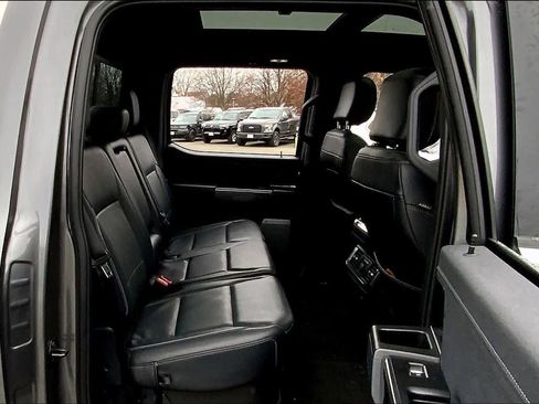 Used 2022 Ford F150 Lariat w/ Equipment Group 502A High image 19