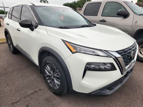 Used 2021 Nissan Rogue S FWD image 1