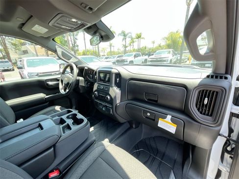 New 2025 Chevrolet Silverado 1500 Custom image 28