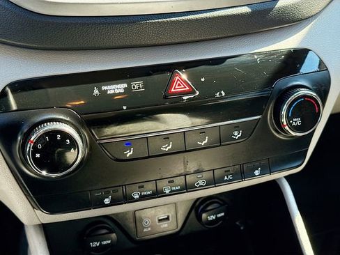 Used 2018 Hyundai Tucson SEL image 16