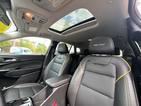Used 2025 Chevrolet Trax ACTIV w/ Sunroof Package FWD image 22