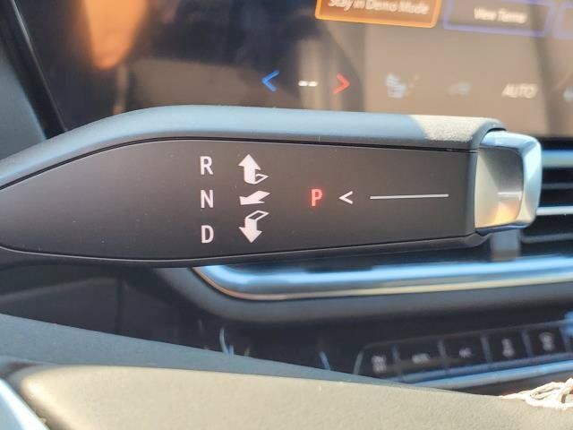 New 2026 Chevrolet Equinox EV LT AWD/4WD image 16